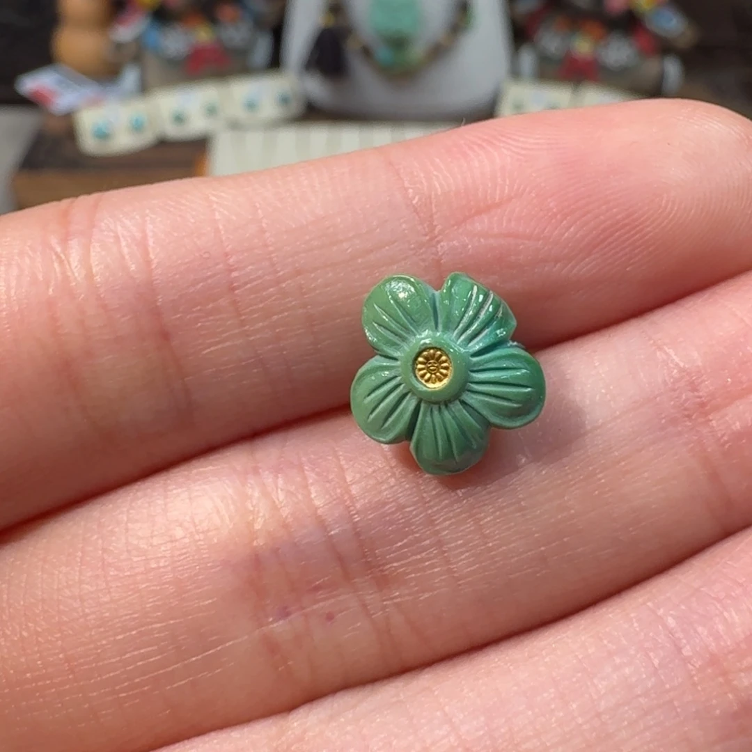 绿松石未镶嵌花卡子