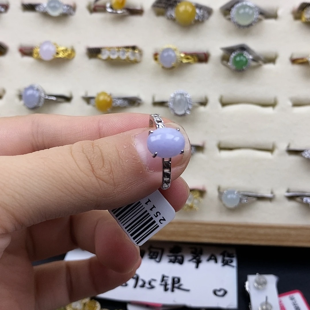 肖***子翡翠银S925镶嵌戒指