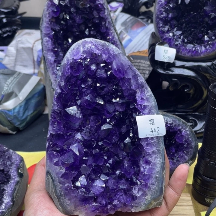 未镶嵌水晶大型摆件（非配饰）