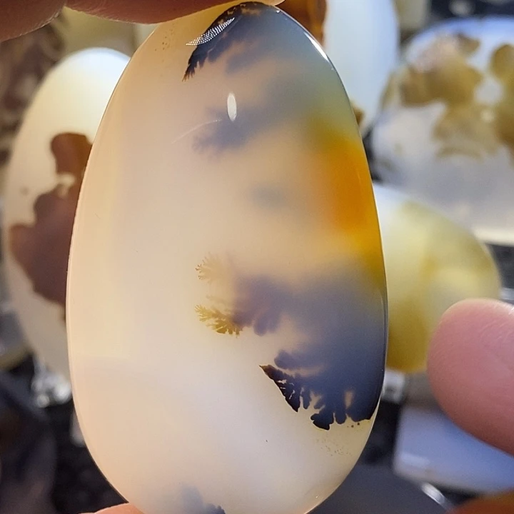 未镶嵌颈饰玛瑙/玉髓美**来