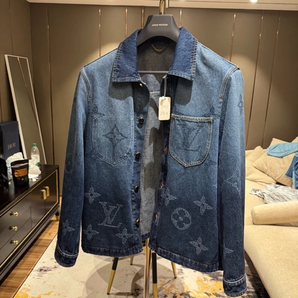 未使用 LouisVuitton/路易威登 26年款牛仔外套尺寸M编码90067