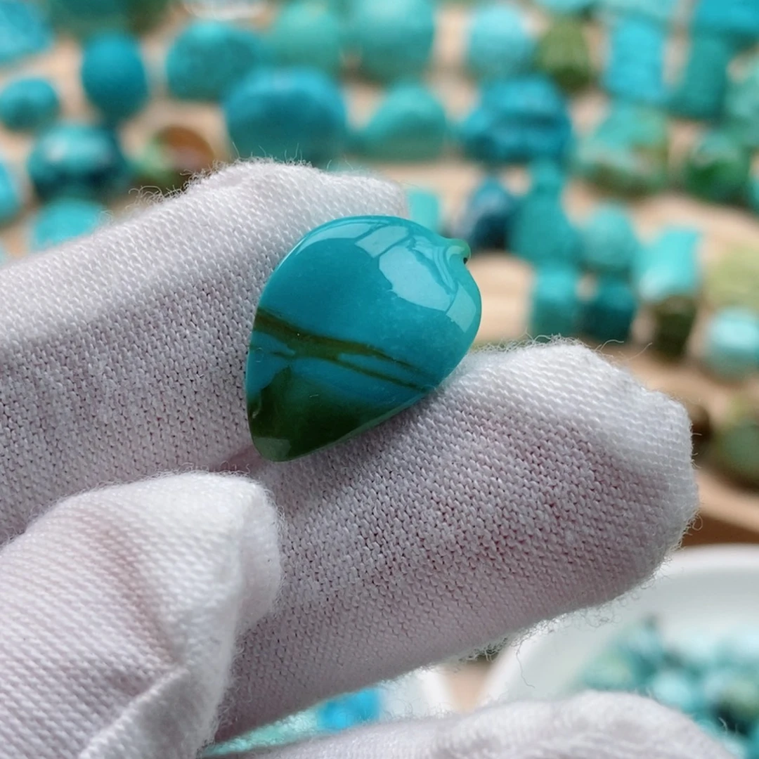 绿松石未镶嵌天然原矿绿松石