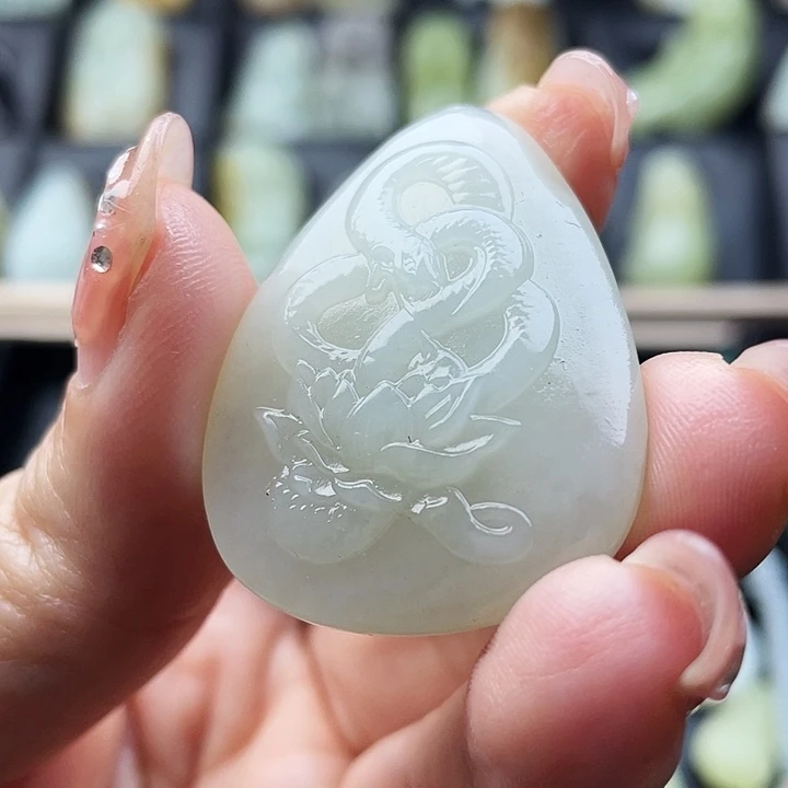 和田玉（糖玉）未镶嵌颈饰