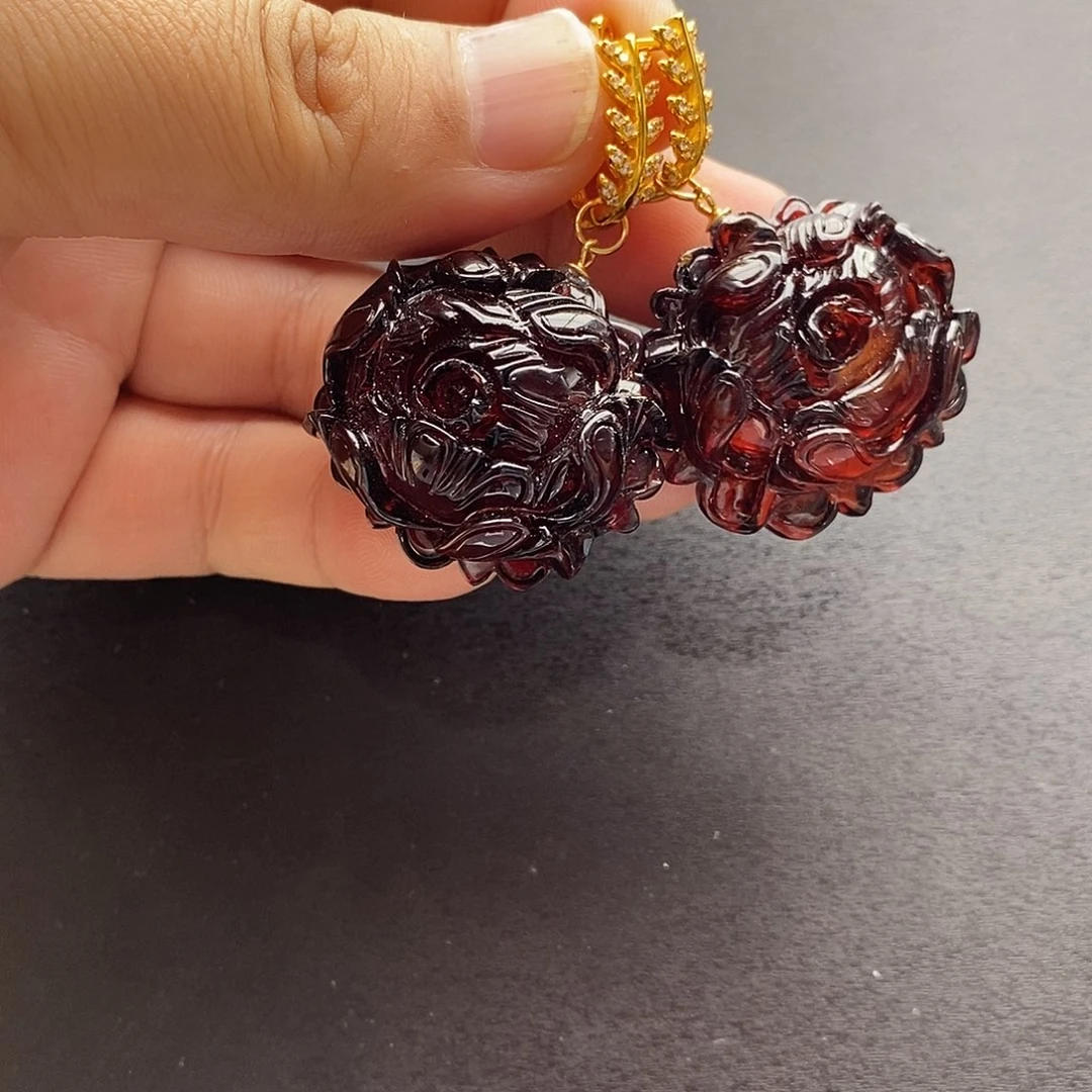 琥珀未镶嵌裸石耳坠