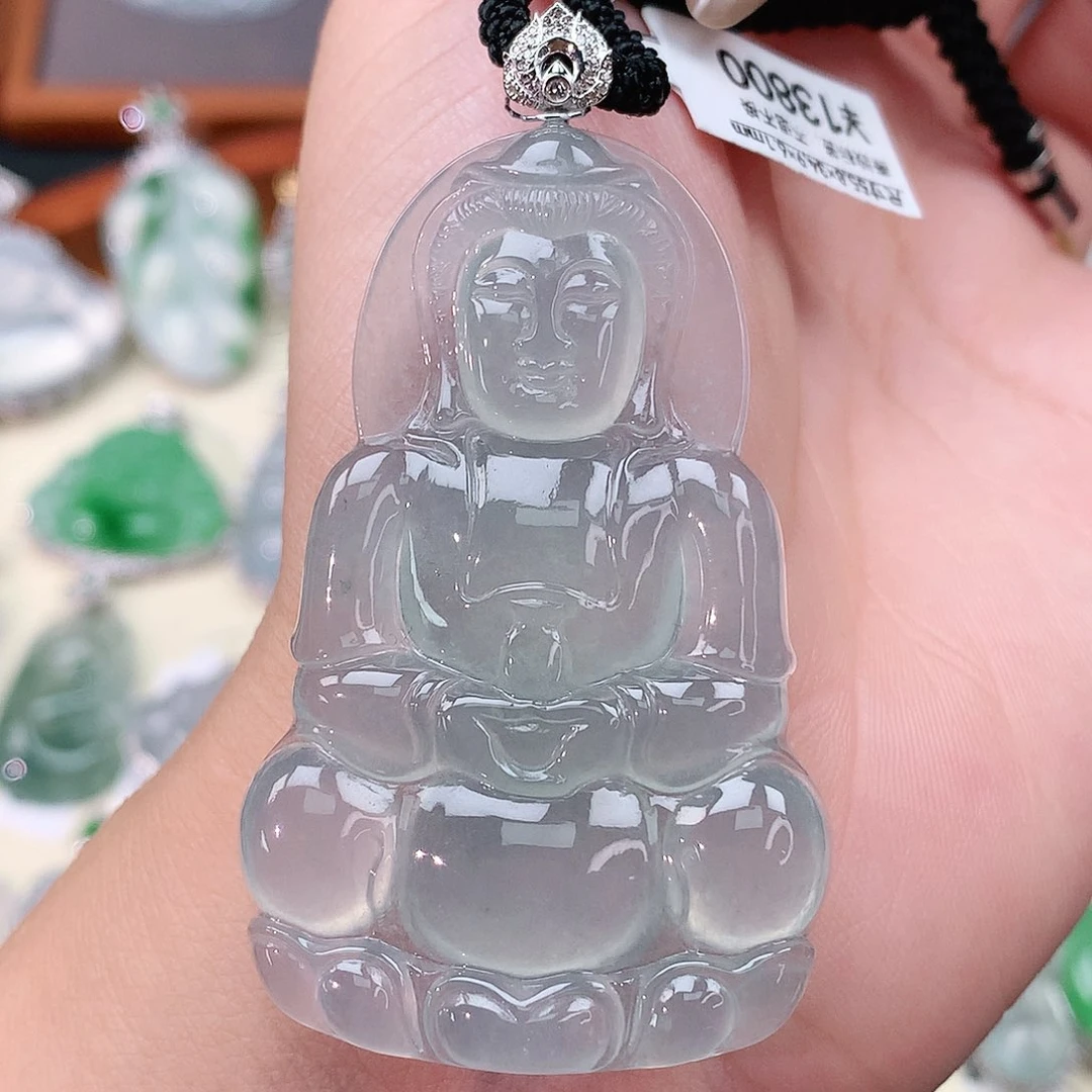 颈饰18K金镶嵌翡翠观音