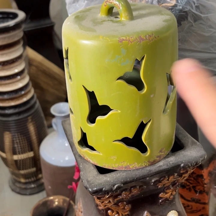 陶瓷花瓶微瑕捡漏出