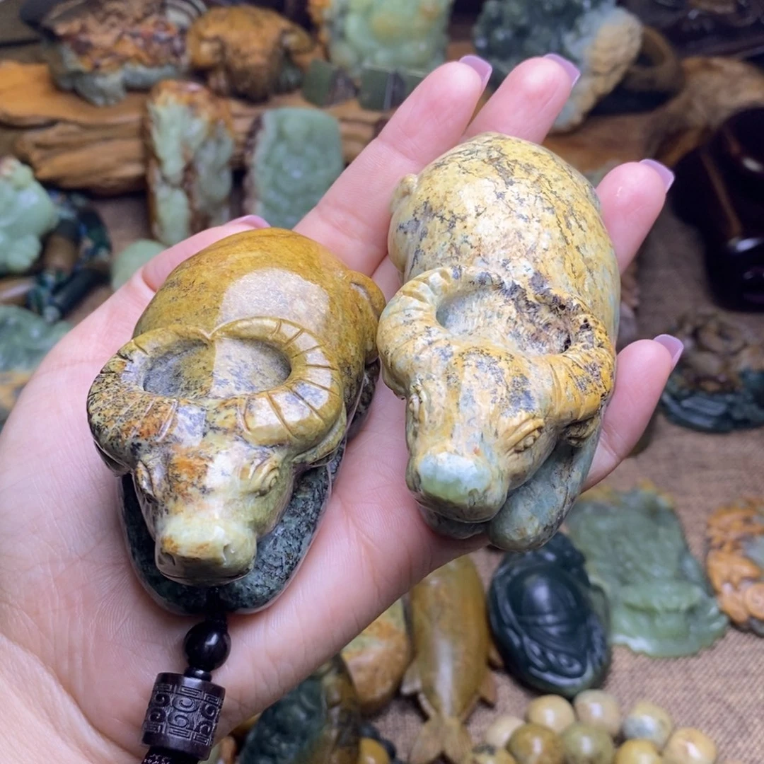 匡***义岫岩河磨玉（透闪石质玉）未镶嵌把件