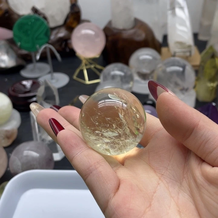 水晶69未镶嵌莱**尔天然水晶