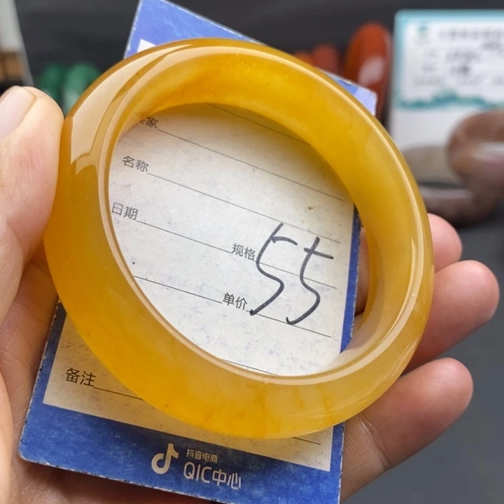 未镶嵌手镯石英质玉