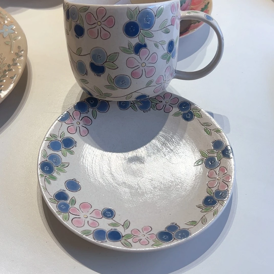 用***7陶瓷艺术小南山一套蓝莓