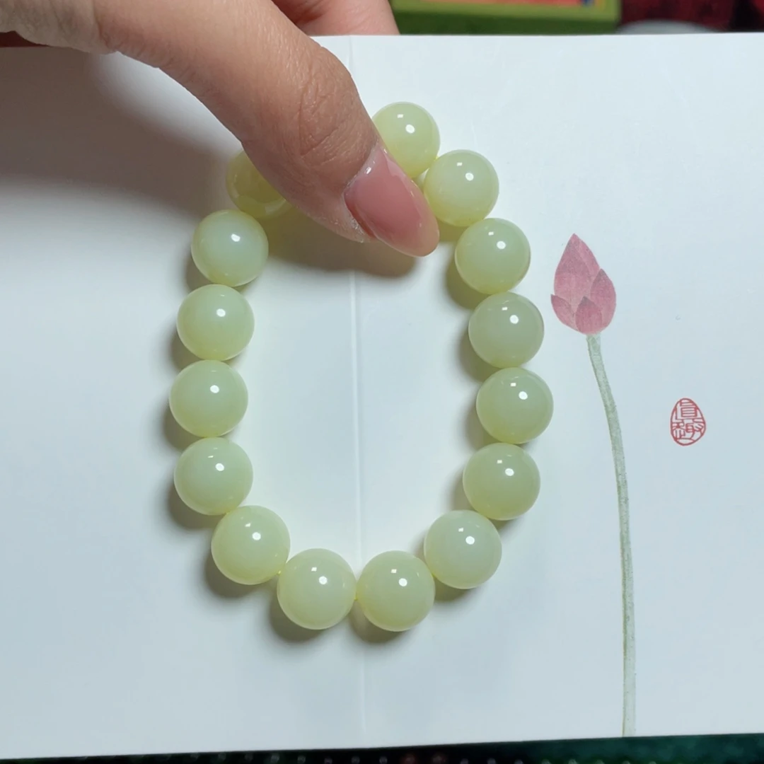 和田玉颈饰未镶嵌小*气