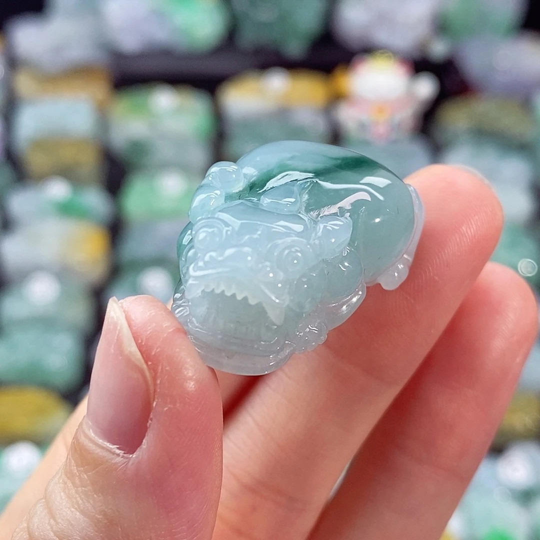 颈饰未镶嵌翡翠天然