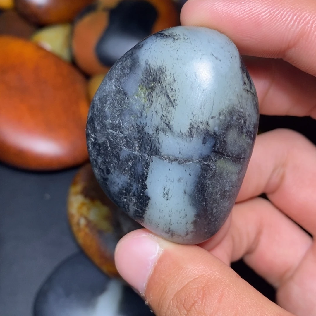 和田玉未镶嵌珠宝奇石