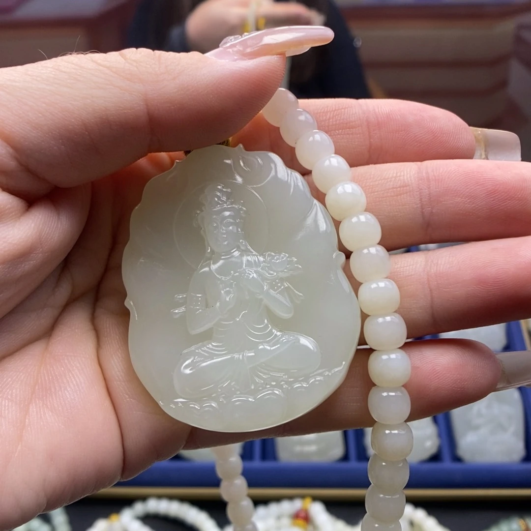 和田玉颈饰未镶嵌熟****人