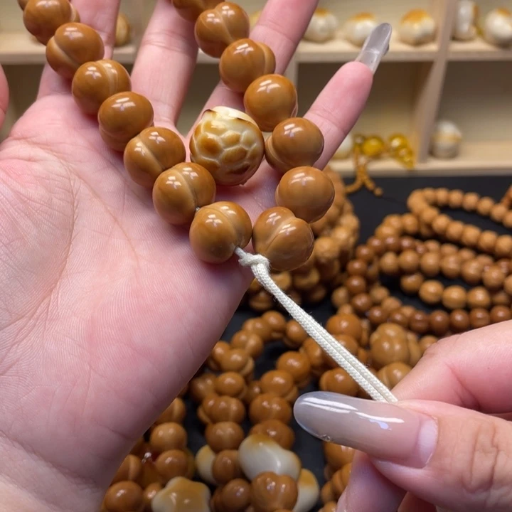 a***虹猴头核桃手串全品柯基屁桃15尺➕富甲手工流苏