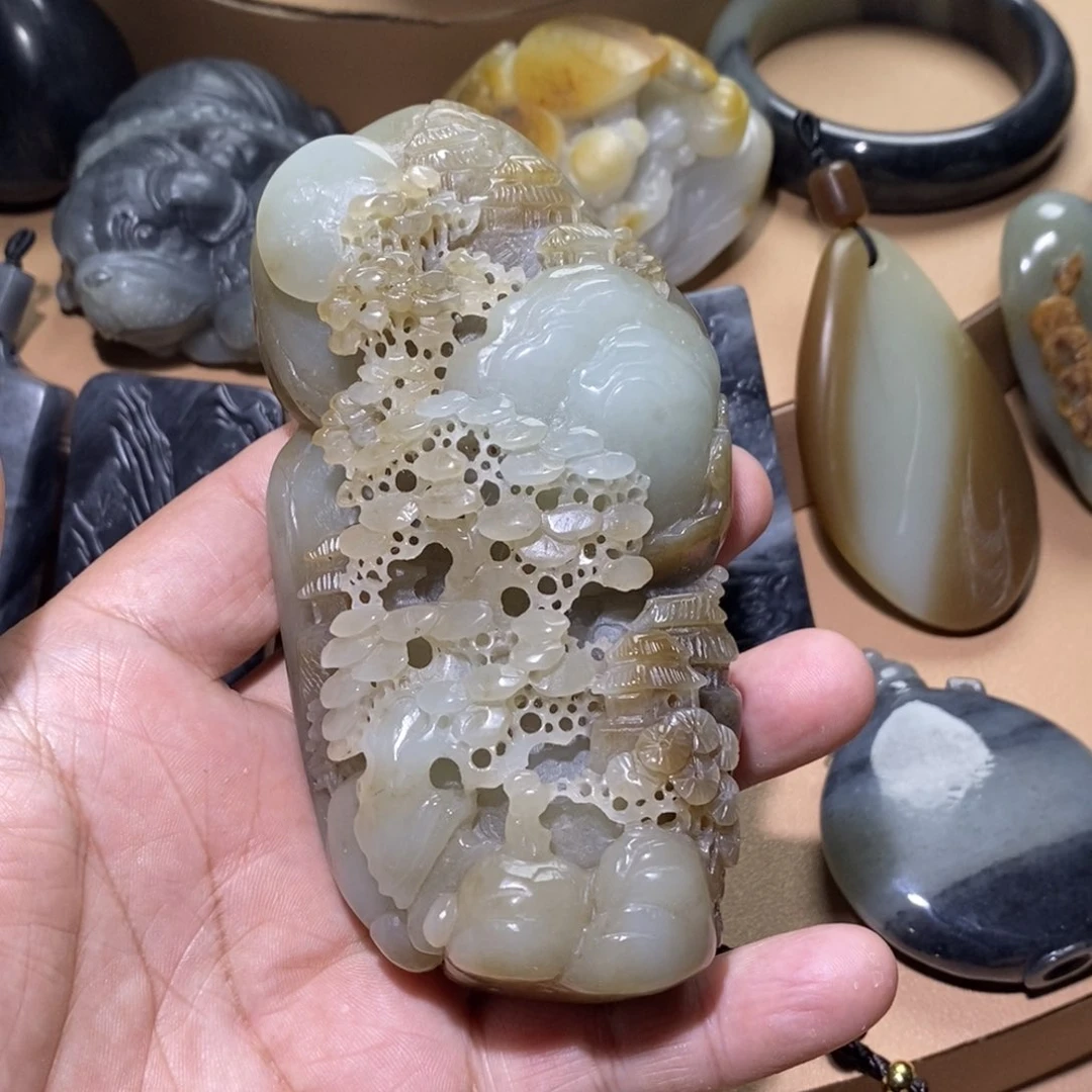 未镶嵌和田玉把件