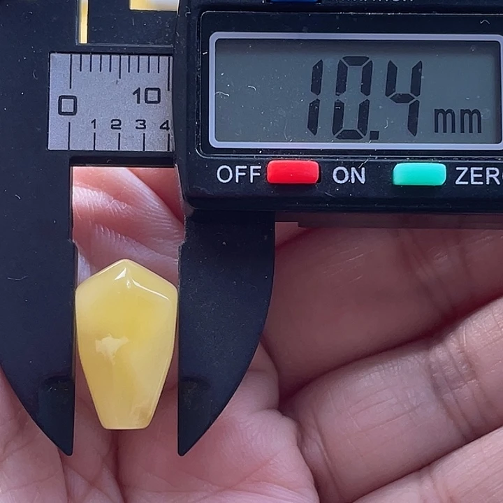 未镶嵌蜜蜡裸石70号