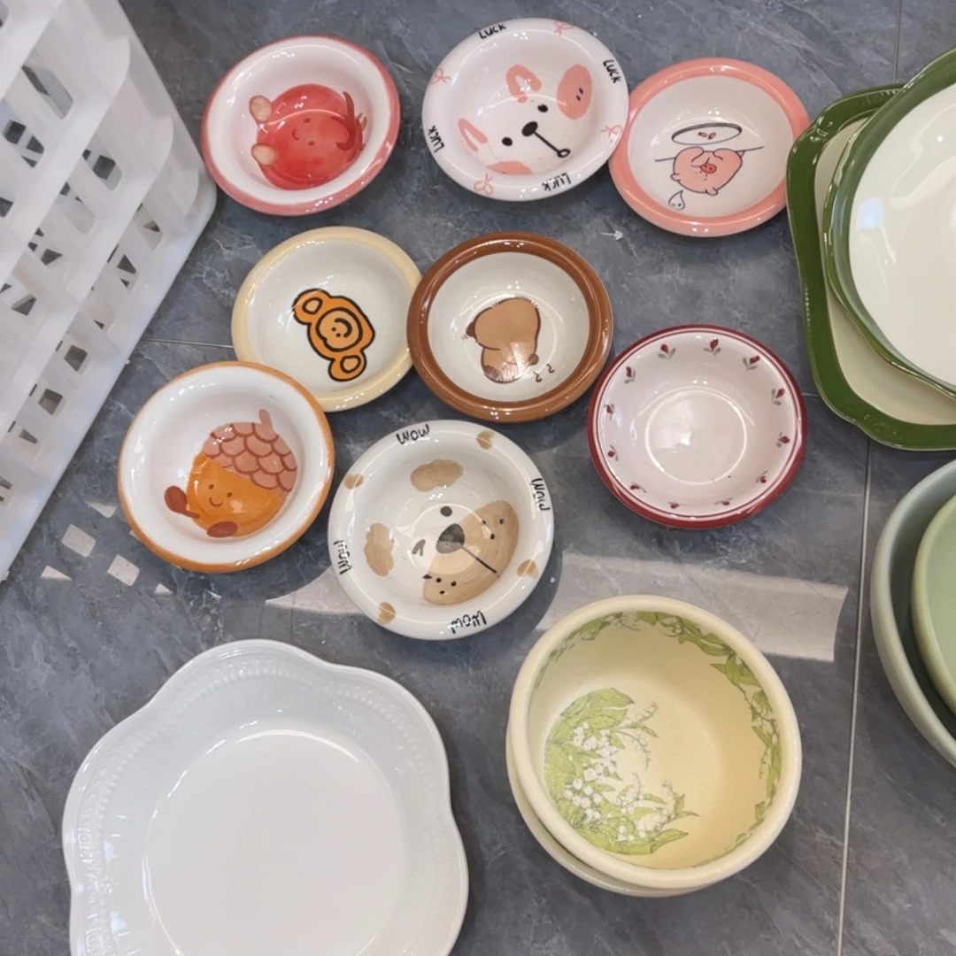 陶瓷微瑕餐具介意勿拍，满18飞！随机四个