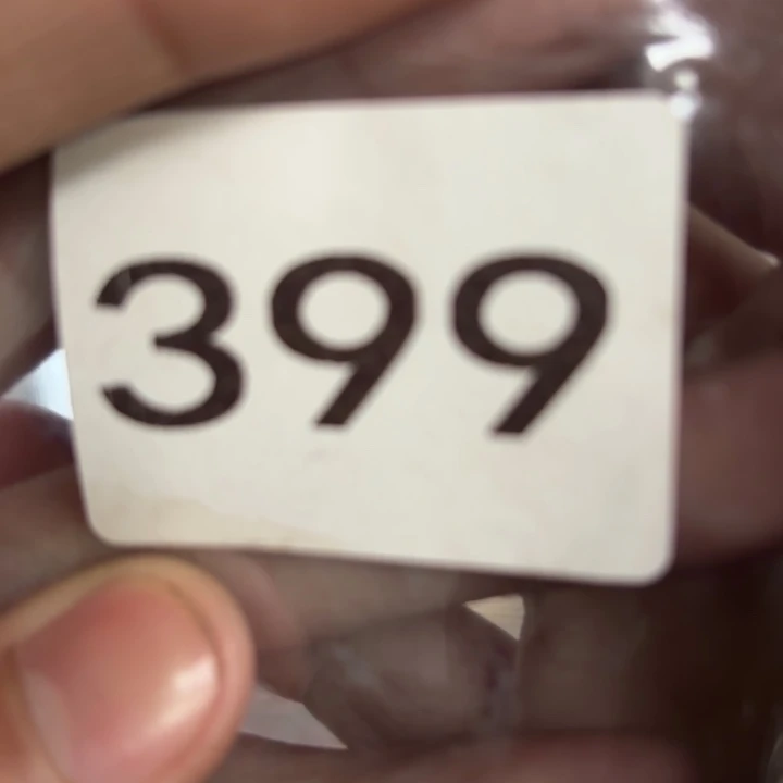 薛***彤直接去拍。