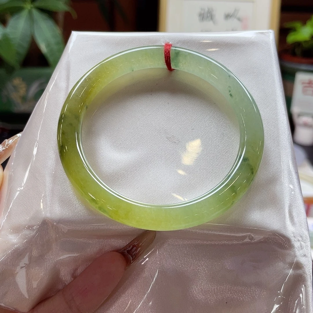 翡翠未镶嵌手镯35号