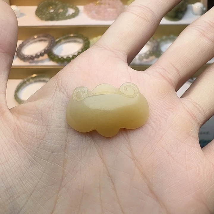 和田玉（糖玉）未镶嵌颈饰