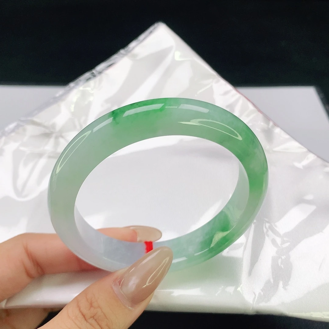 翡翠未镶嵌手镯51042