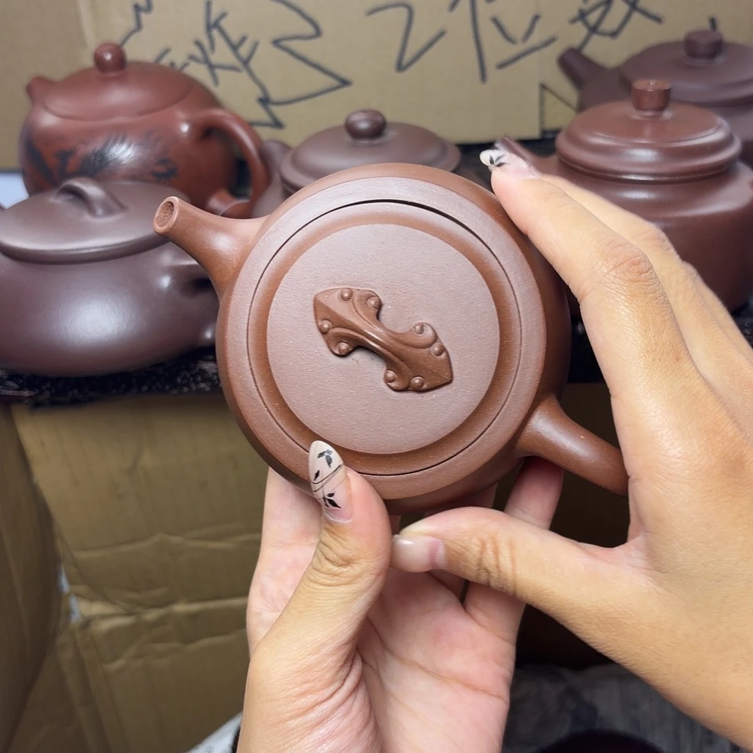 甄选宜兴本土紫砂壶