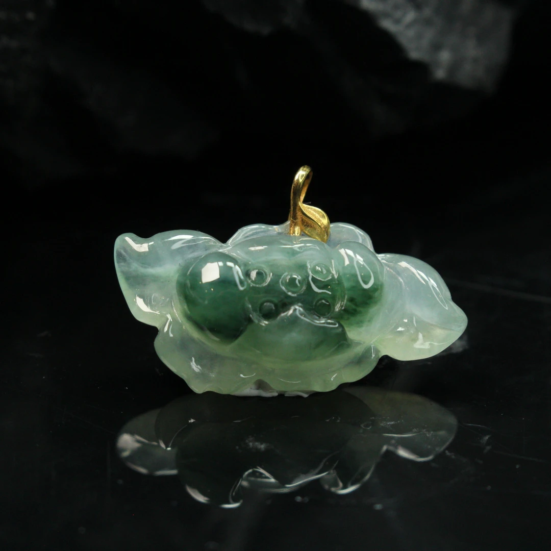 ZB8天然缅甸翡翠A货冰飘花葫芦吊坠/200165嘉禾臻宝拍卖
