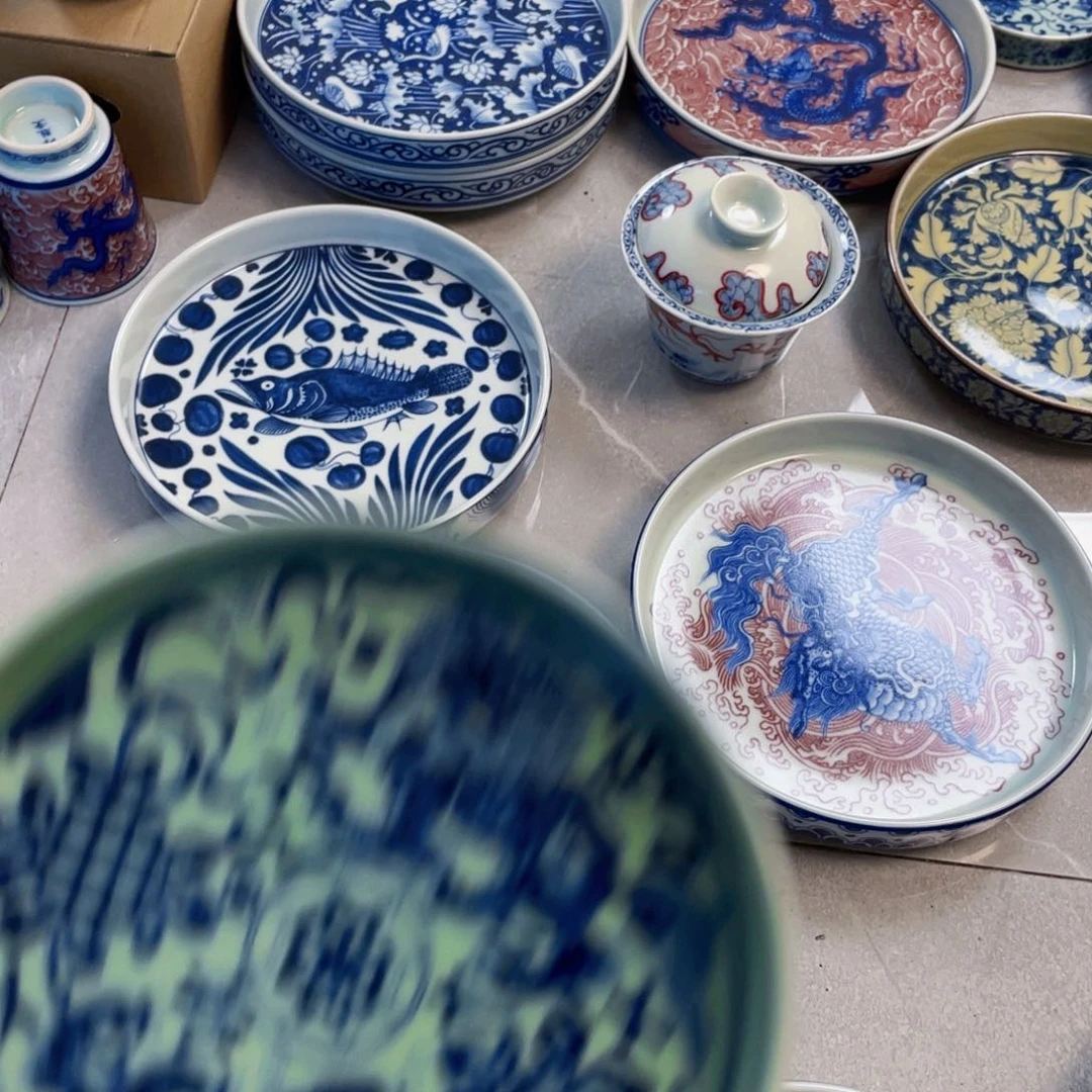 瓷片青釉狮子滚绣球壶承