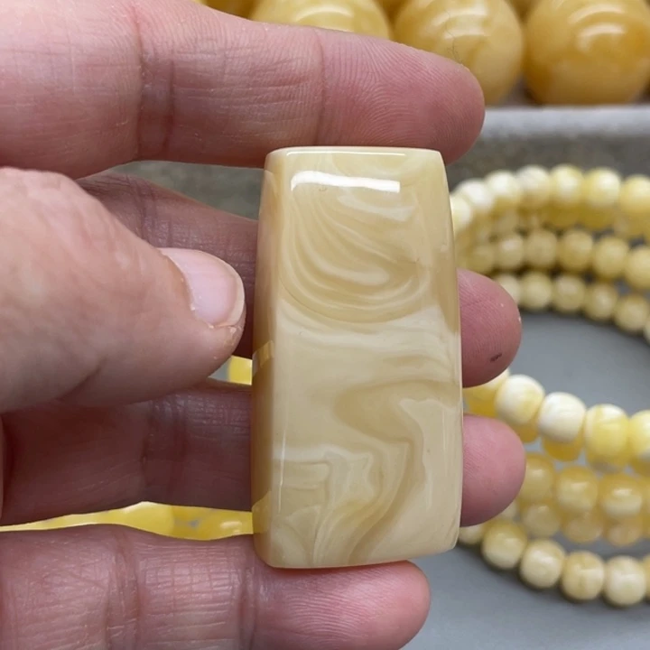 琥珀未镶嵌裸石蜜蜡