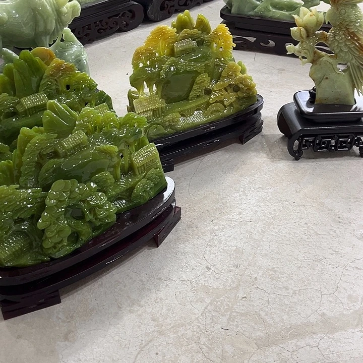 年***安玉手工制作工艺摆件