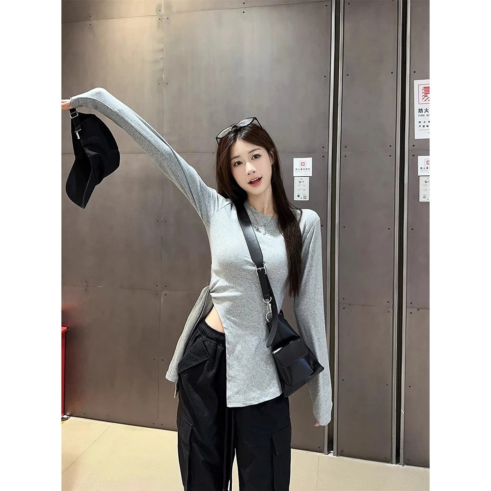 早秋新款设计感辣妹开叉不规则长袖T恤圆领百搭气质修身显瘦上衣