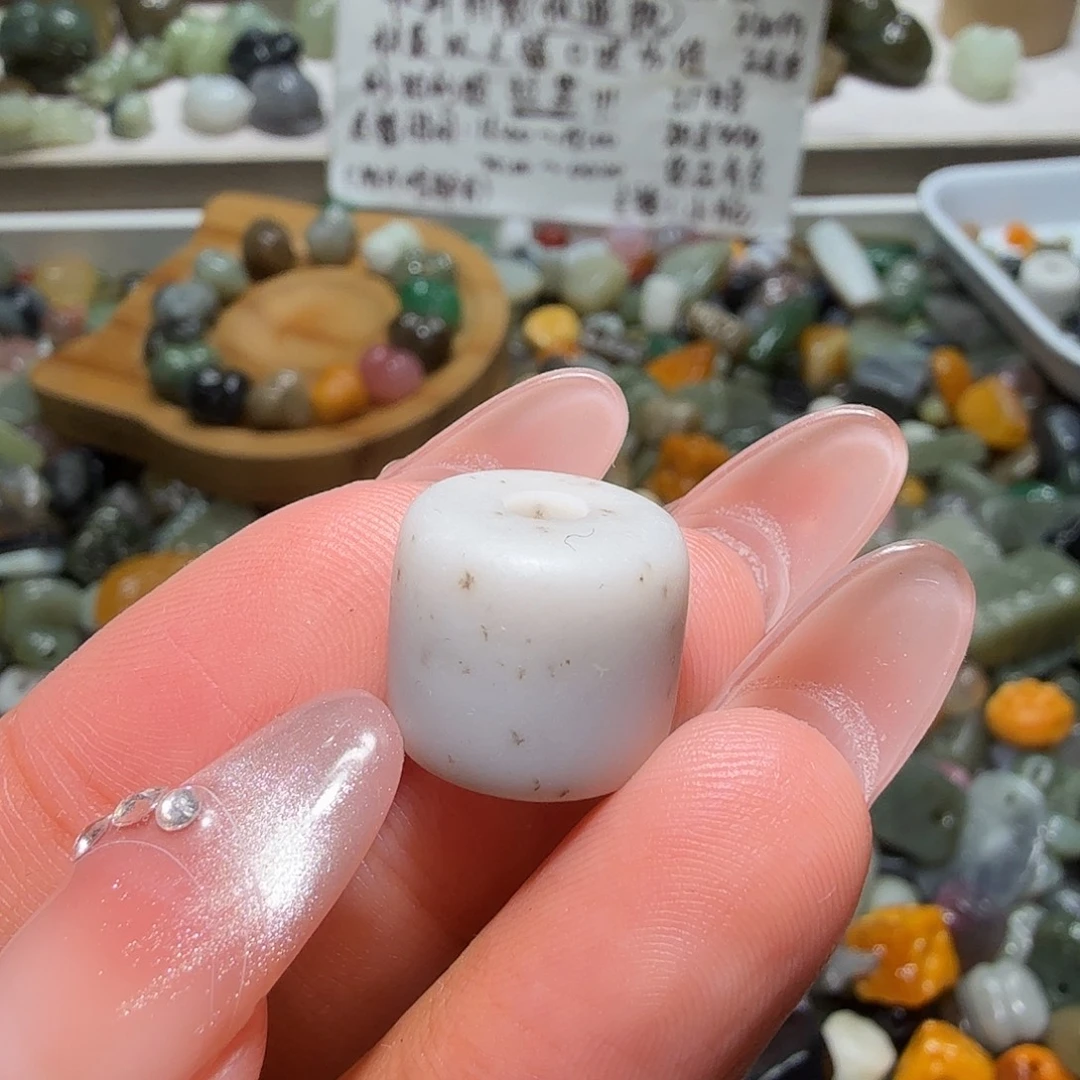 和田玉未镶嵌珠宝奇石