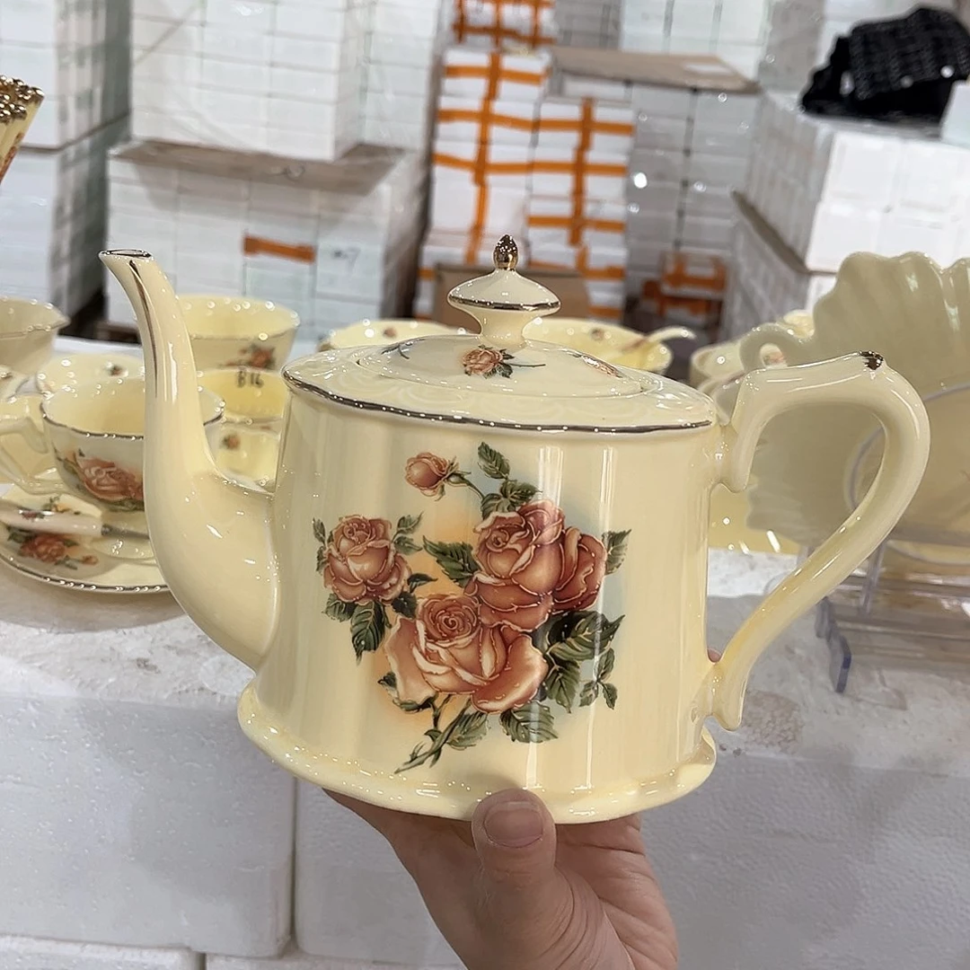 陶瓷……………………………………