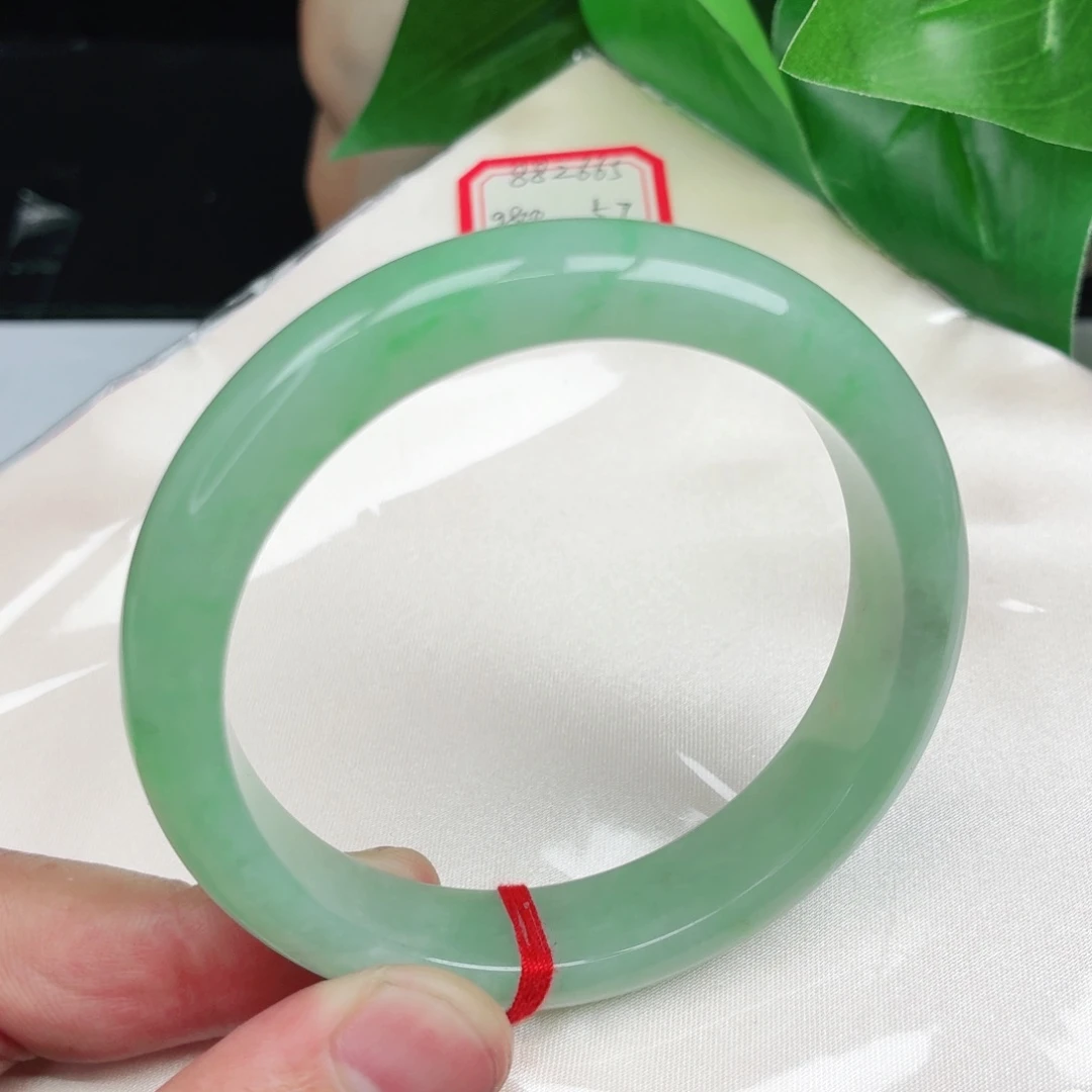 翡翠未镶嵌手镯正圈033