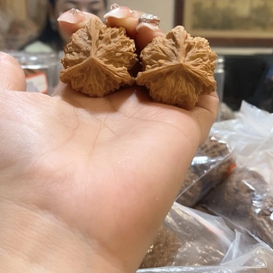 文玩核桃吊坠35练手对盘山三棱有修