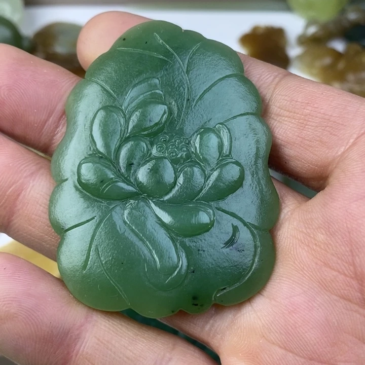 和田玉（碧玉）未镶嵌颈饰
