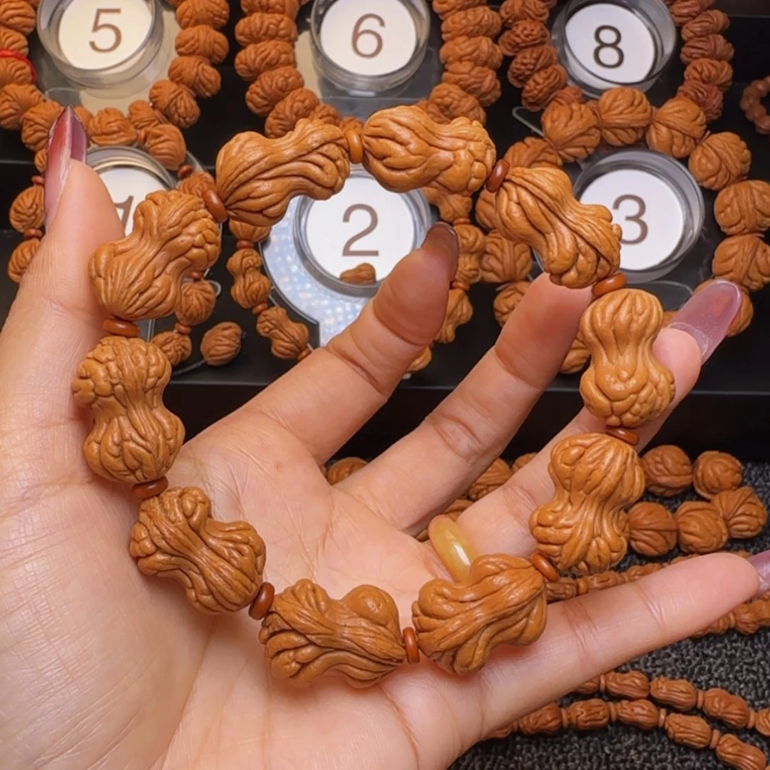 文玩核桃吊坠花生手串