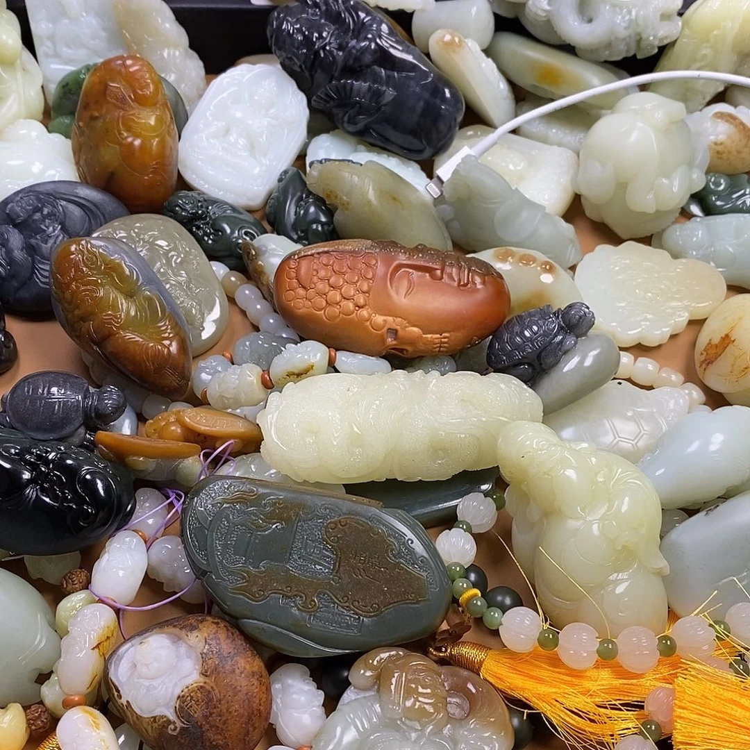 和田玉（糖玉）挂件未镶嵌