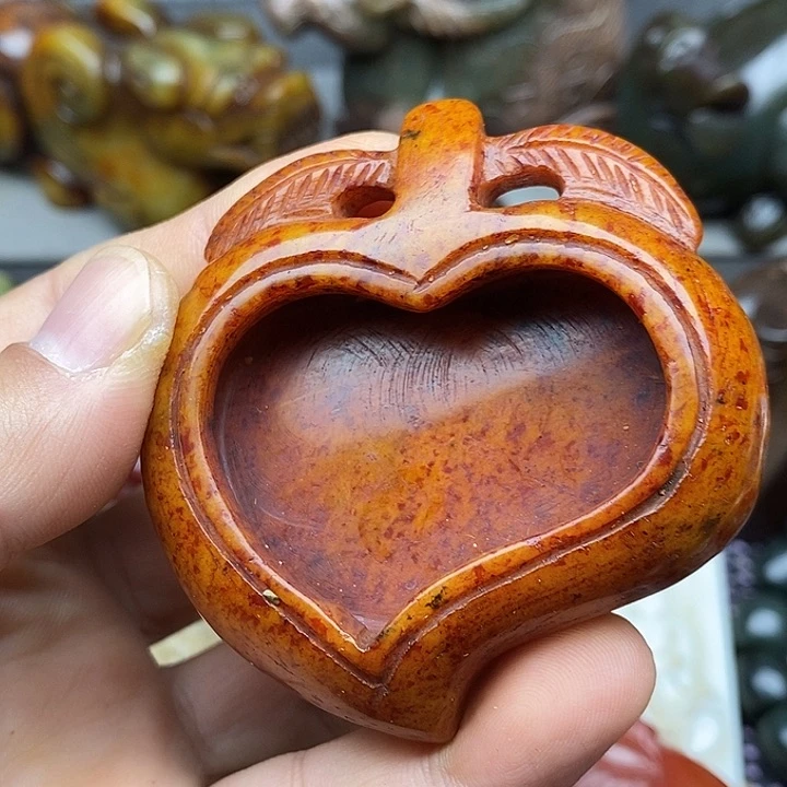 未镶嵌蛇纹石玉颈饰