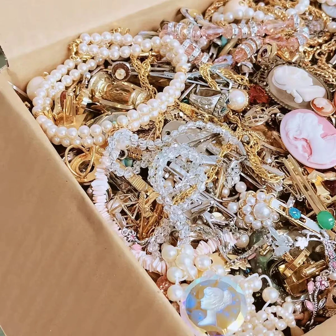 合金首饰中古饰品耳饰戒指项链胸针毛衣链各种杂项