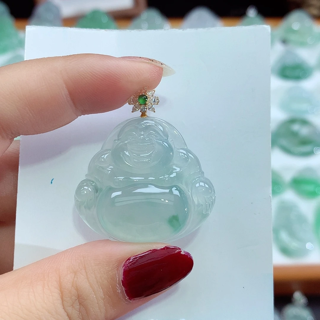 翡翠18K金镶嵌颈饰佛