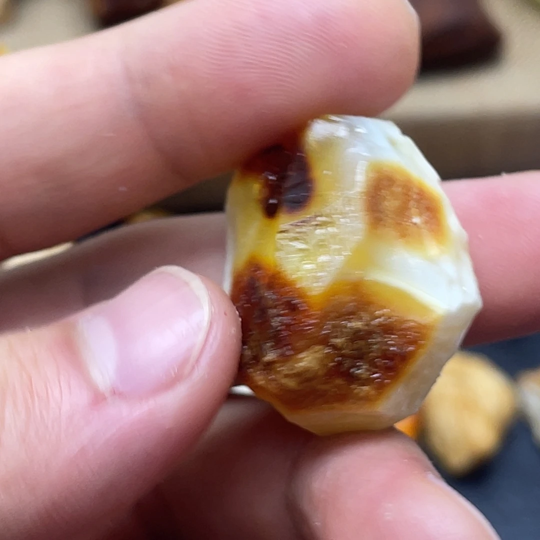 未镶嵌定制琥珀大*子定制