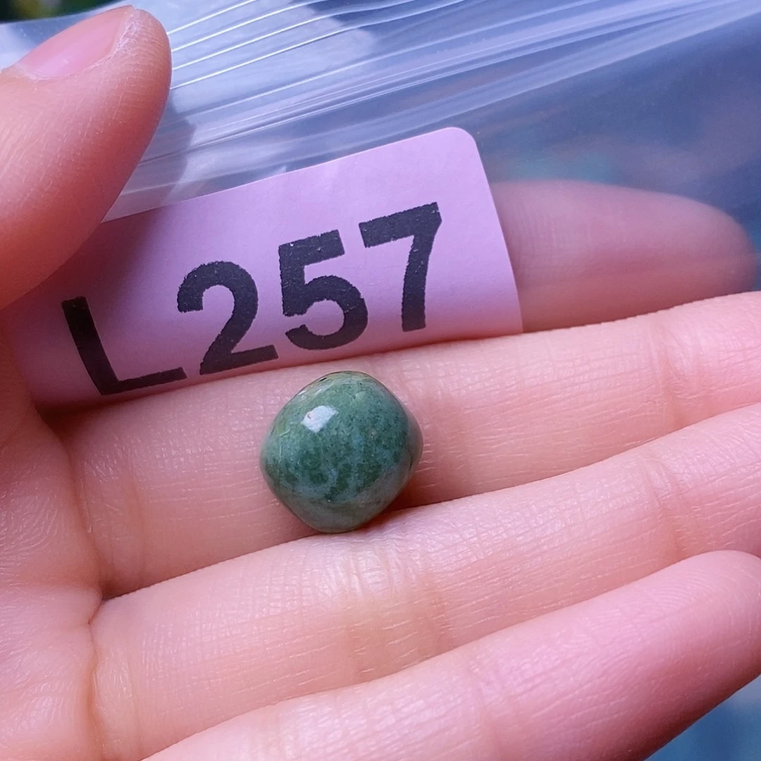 十堰原生态绿石头特色手工配饰