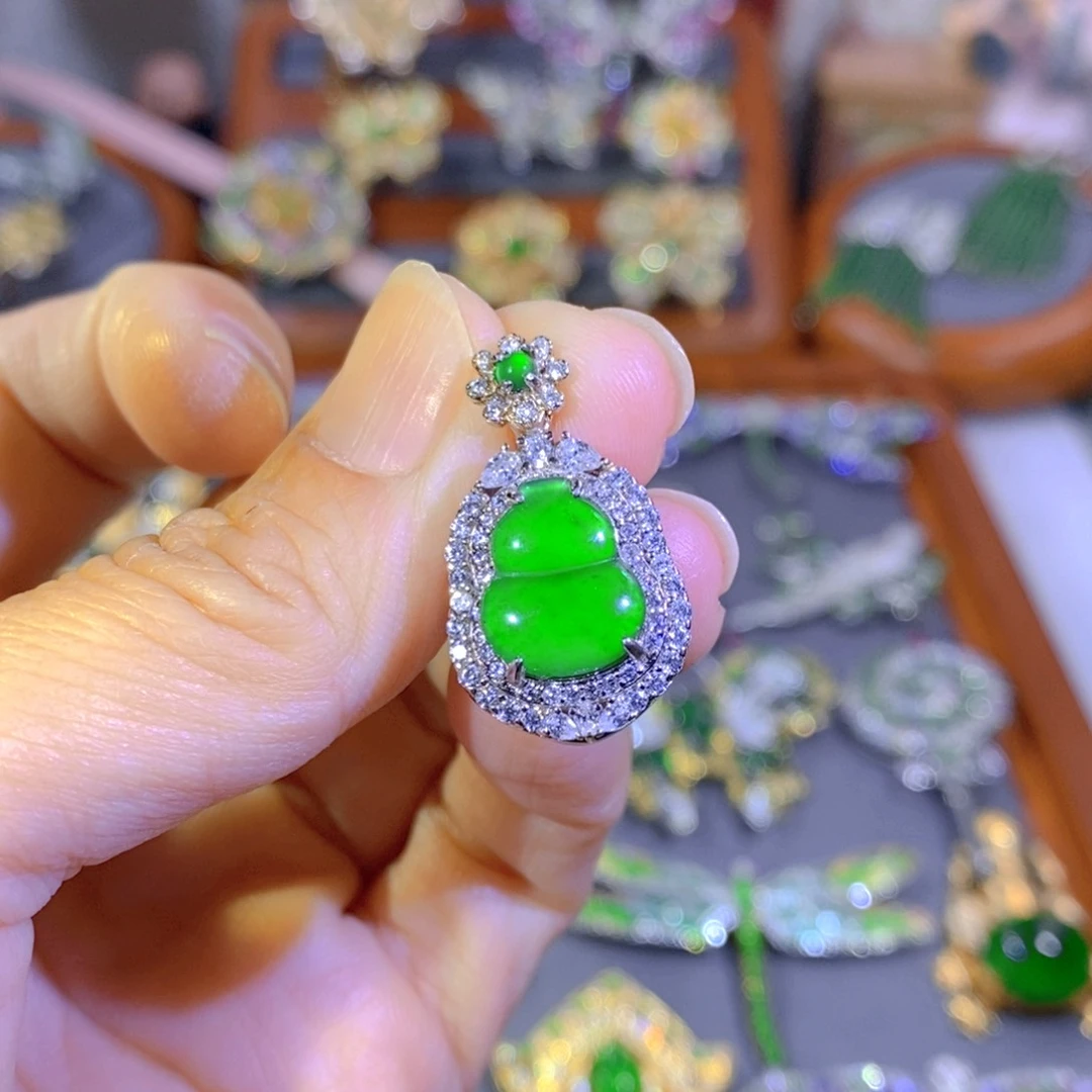 颈饰银S925镶嵌翡翠