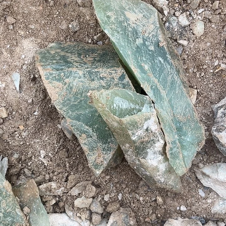 醉***少蛇纹石玉未镶嵌天然岫玉原石多样性发一