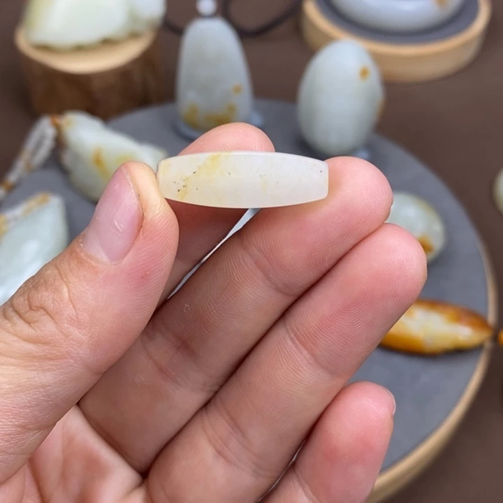 和田玉未镶嵌吊坠(不含链)