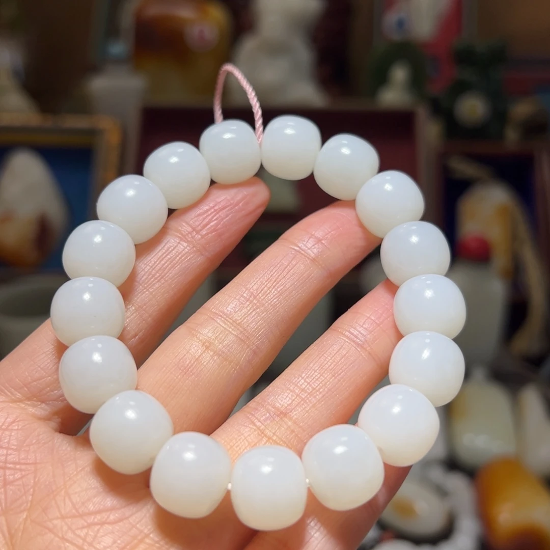 春***地和田玉未镶嵌挂件