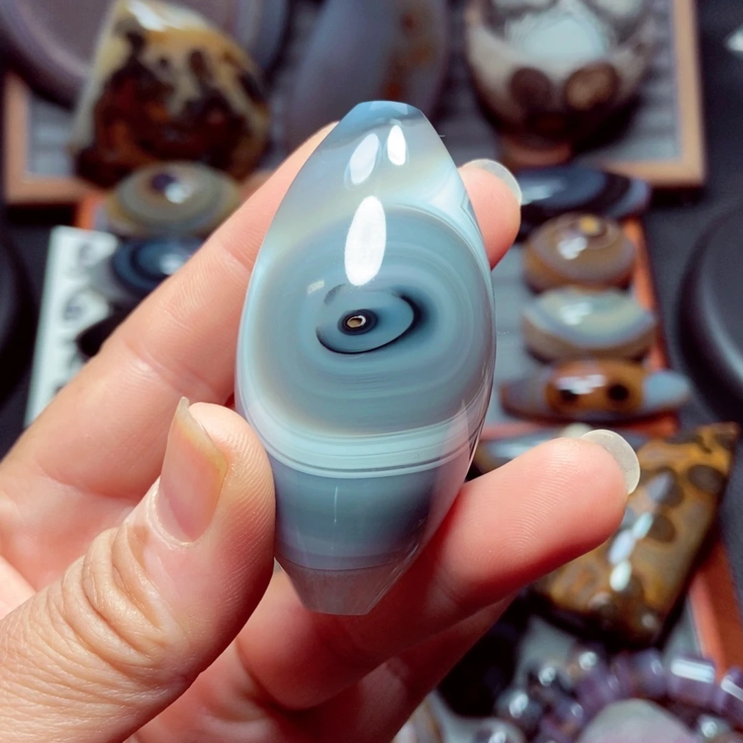 玛瑙/玉髓未镶嵌珠宝奇石