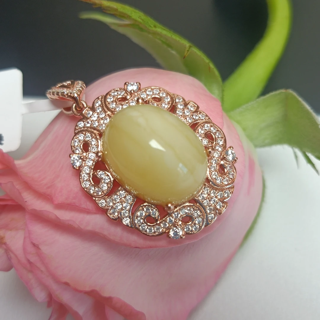 天然蜜蜡镶嵌吊坠~俄料浓白蜡高品质镶嵌s925银~石位16.5*12.6